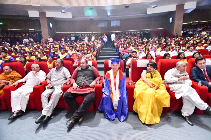 TT. Thích Nhật Từ nhận bằng tiến sĩ danh dự về văn học tại trường Đại học Subharti, Ấn Độ