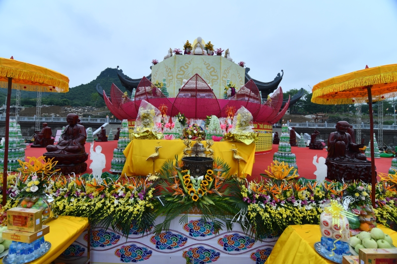 Gấp rút chuẩn bị cho buổi khai mạc Đại lễ Vesak LHQ 2019