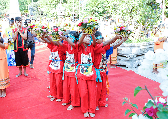 Khánh Hòa: Trang nghiêm Đại lễ Phật đản Liên Hợp quốc Vesak 2019  tại chùa sắc tứ Long Sơn