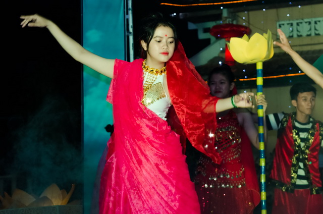 Khánh Hòa : Văn nghệ chào mừng Phật đản PL.2563