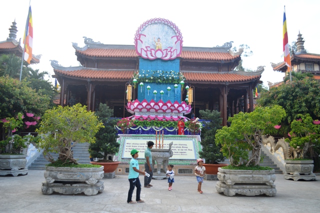 Khánh Hòa:  Diễu hành xe hoa Kính mừng Đại lễ Phật Đản Liên Hợp quốc Vesak 2019