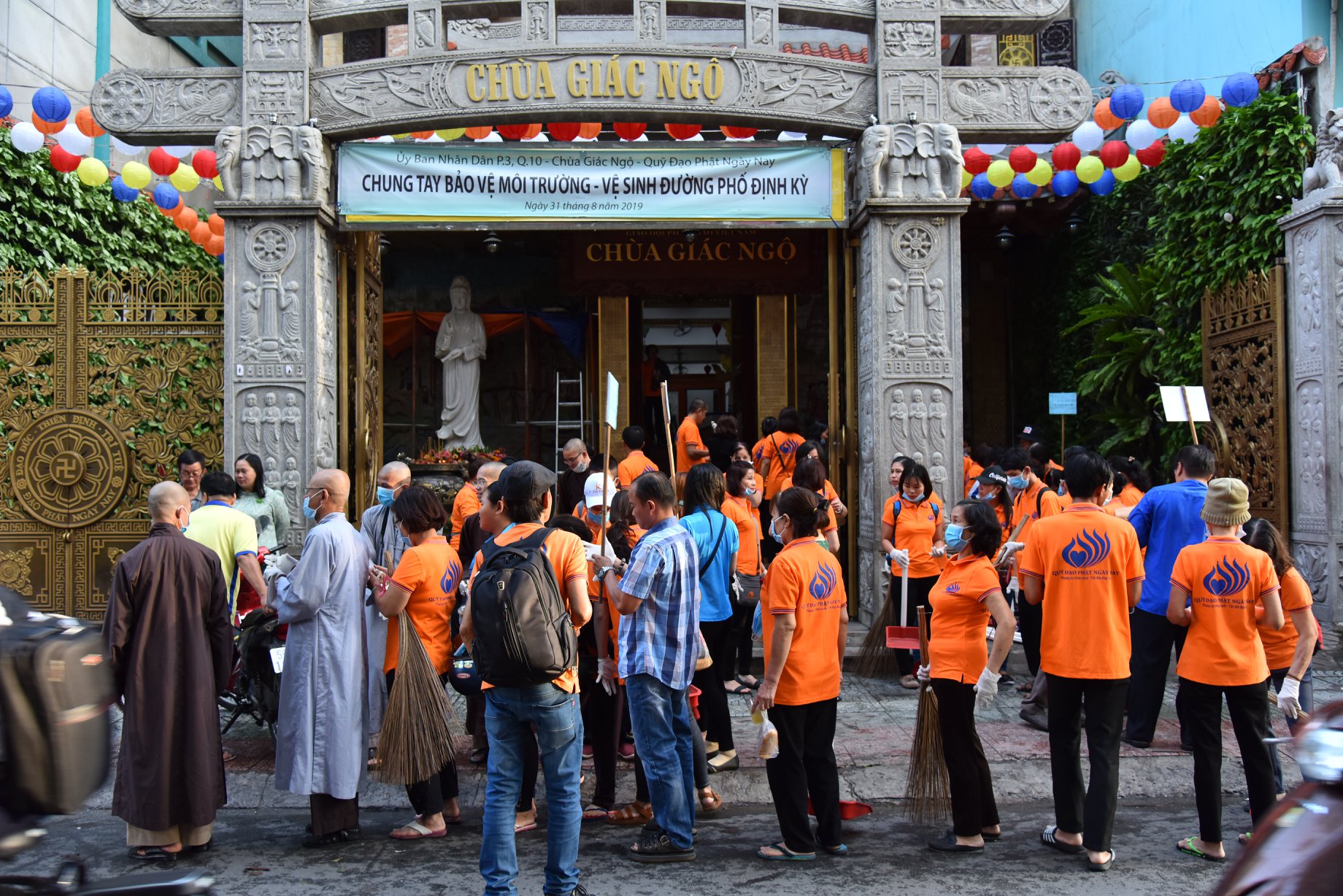 Quỹ Đạo Phật Ngày Nay - Chùa Giác Ngộ  Đồng Hành Cùng Địa Phương Bảo Vệ Môi Trường