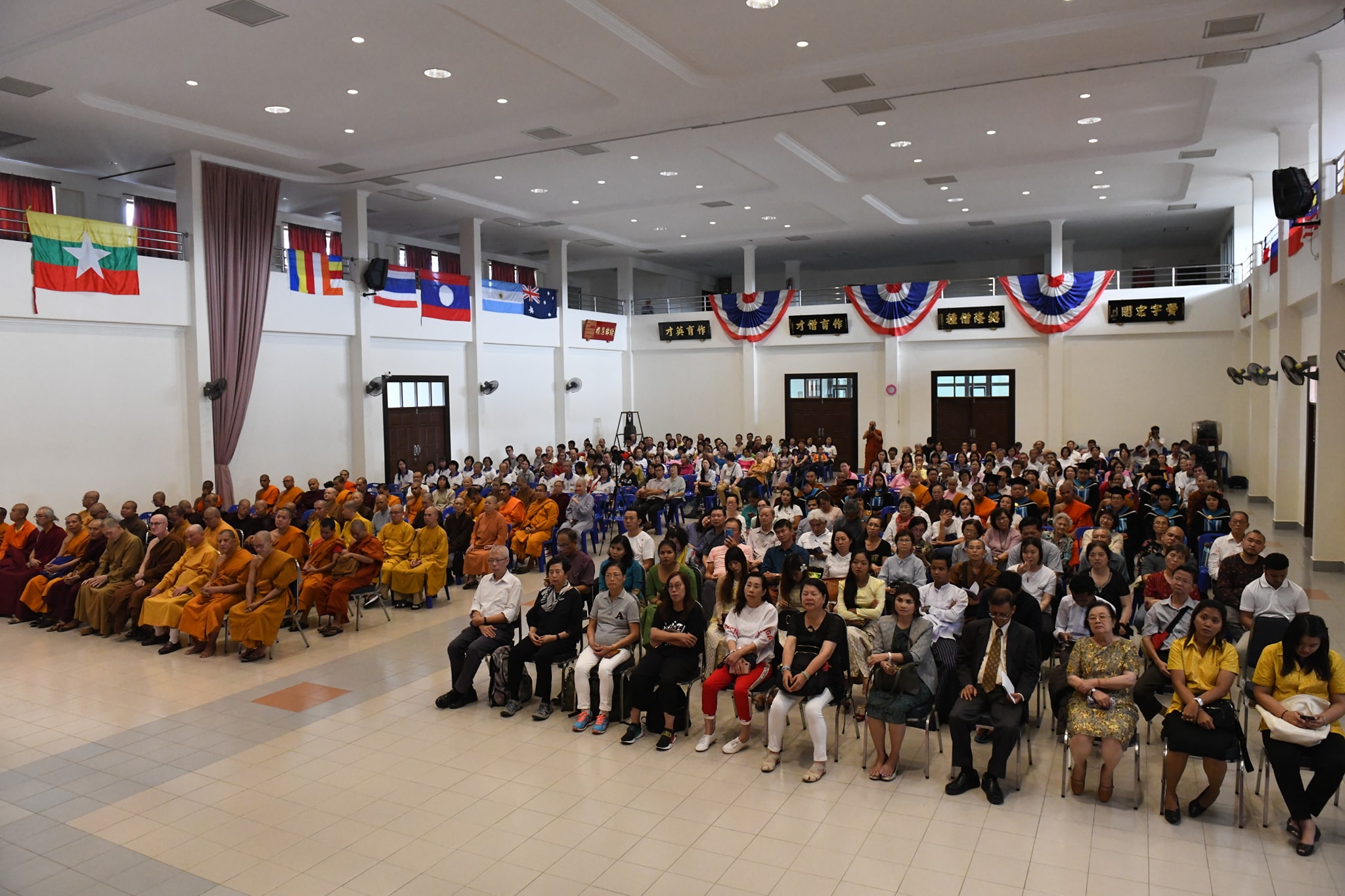 TT. Thích Nhật Từ Nhận “Giải Thưởng Nhà Giáo Dục Xuất Sắc” Từ Trường Đại Học Phật Học Quốc Tế, Thái Lan