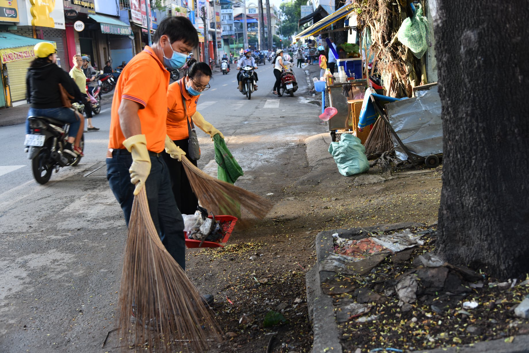 Quỹ Đạo Phật Ngày Nay - Chùa Giác Ngộ  Đồng Hành Cùng Địa Phương Bảo Vệ Môi Trường