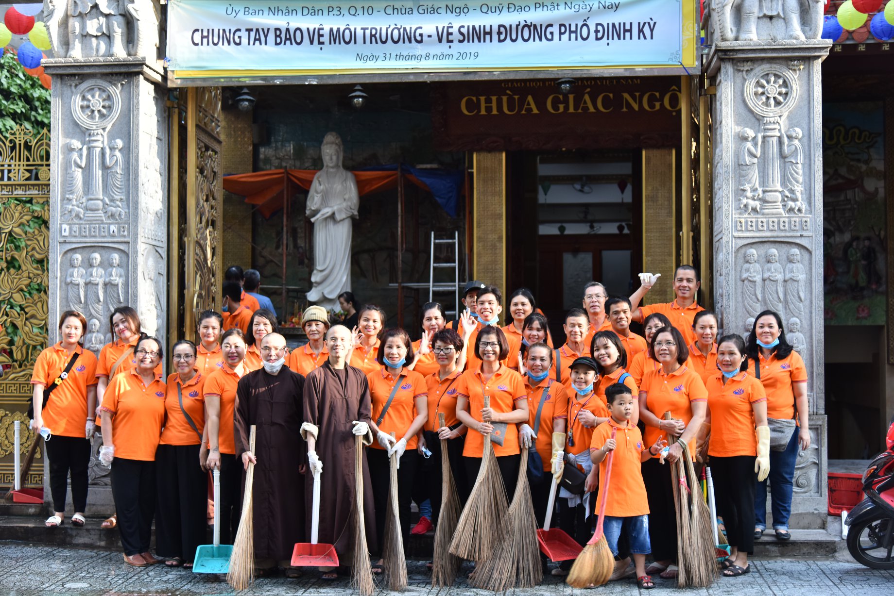 Quỹ Đạo Phật Ngày Nay - Chùa Giác Ngộ  Đồng Hành Cùng Địa Phương Bảo Vệ Môi Trường