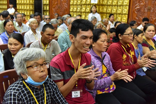 Quỹ Đạo Phật Ngày Nay Trao Tặng Yêu Thương Cho 800 Người Khiếm Thị (C231)