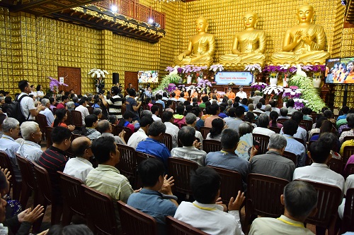 Quỹ Đạo Phật Ngày Nay Trao Tặng Yêu Thương Cho 800 Người Khiếm Thị (C231)