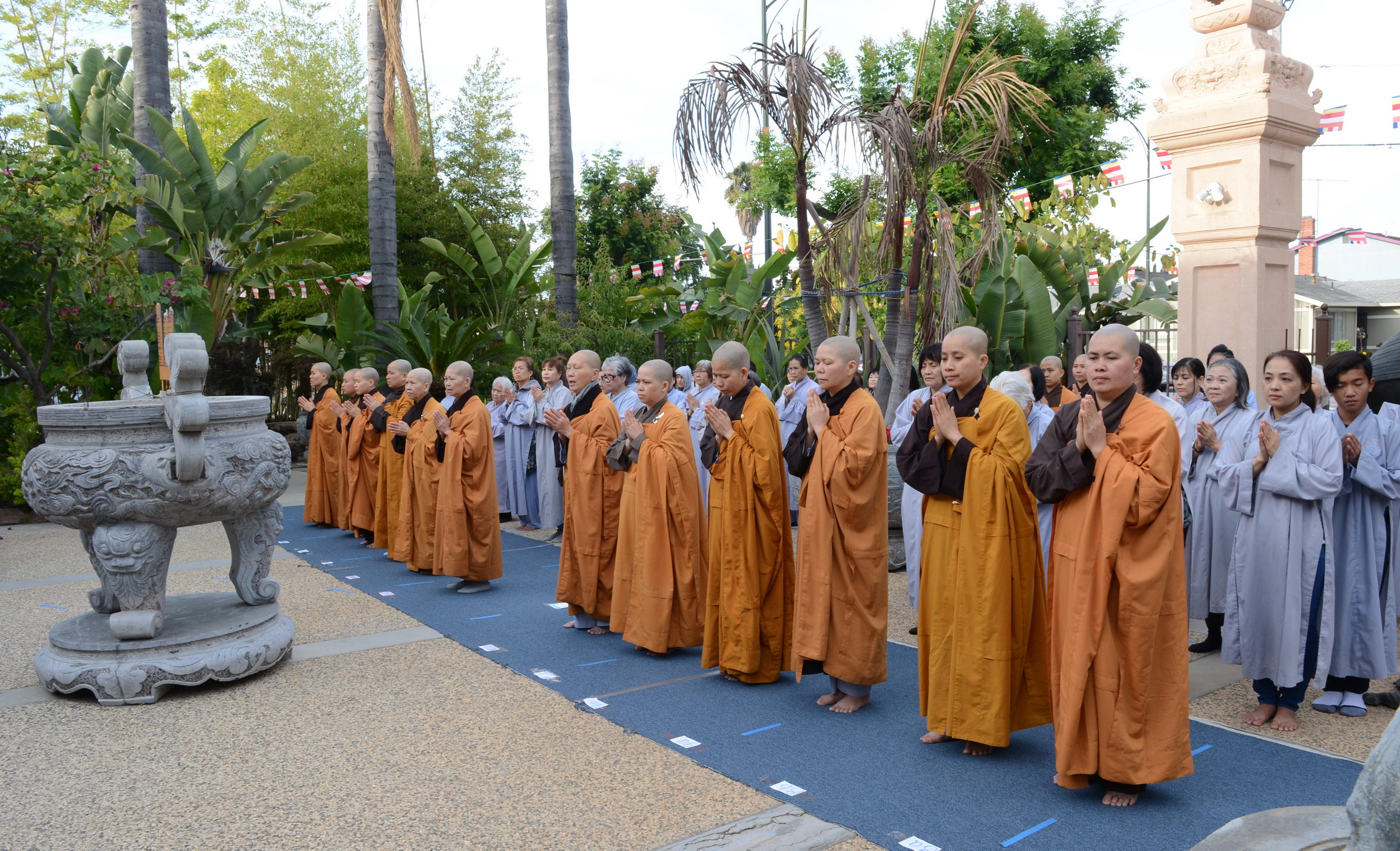 San Jose : Chùa Đức Viên tổ chức Lễ Tam bộ nhất bái