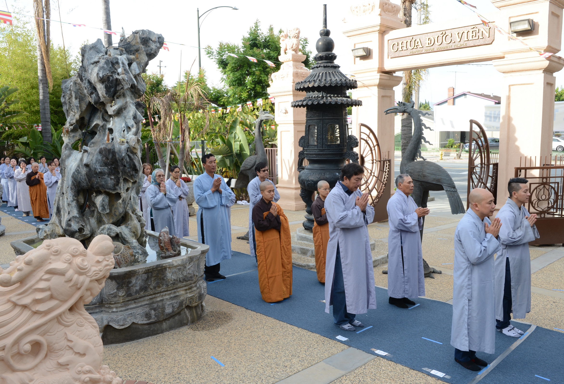 San Jose : Chùa Đức Viên tổ chức Lễ Tam bộ nhất bái