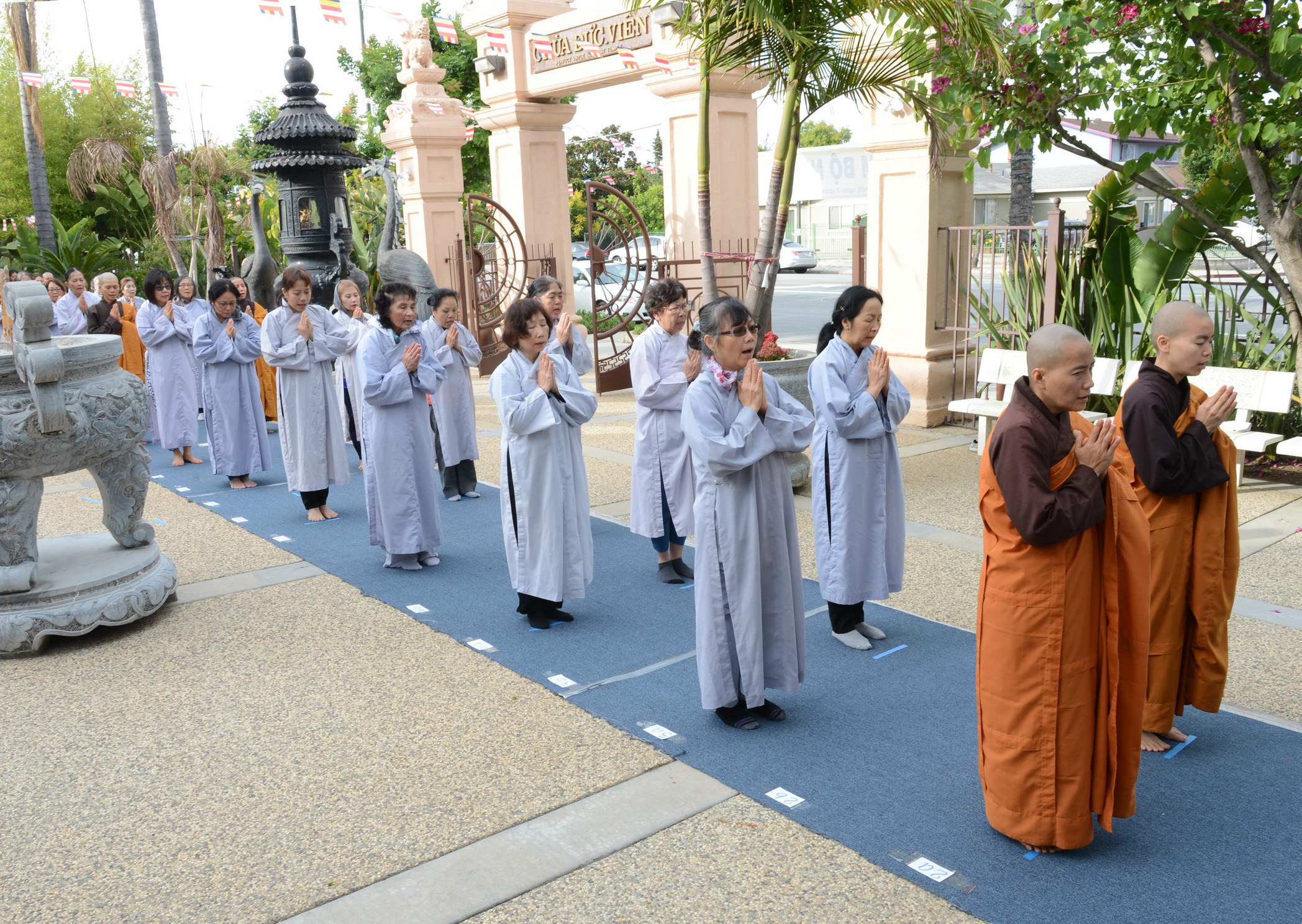 San Jose : Chùa Đức Viên tổ chức Lễ Tam bộ nhất bái