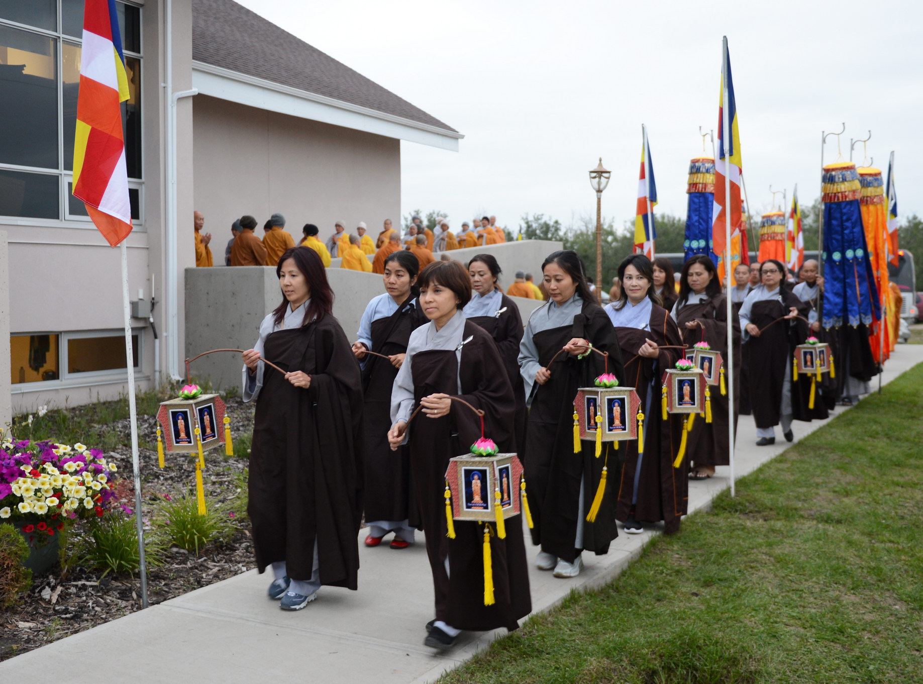 Canada: Tu Viện Tây Thiên, Westlock Đêm Hoa Đăng Thắp Nến Cầu Nguyện