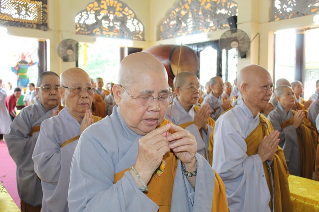 TP Hồ Chí Minh: Lễ dâng Y Vu Lan - PL 2563  Húy kị Hòa thượng Thích Tâm Châu lần thứ II