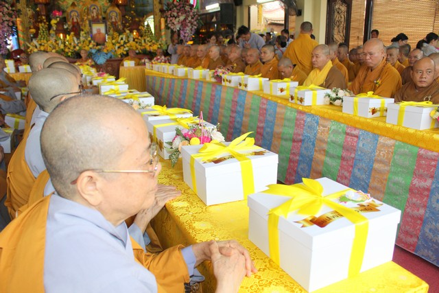 TP Hồ Chí Minh: Lễ dâng Y Vu Lan - PL 2563  Húy kị Hòa thượng Thích Tâm Châu lần thứ II