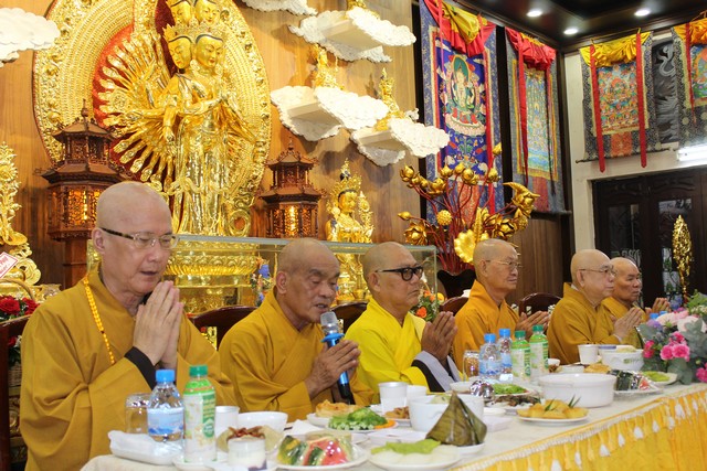 TP Hồ Chí Minh: Lễ dâng Y Vu Lan - PL 2563  Húy kị Hòa thượng Thích Tâm Châu lần thứ II