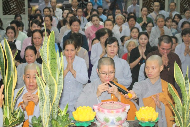 TP Hồ Chí Minh: Quan Âm Tu Viện Cúng Dường 11 Trường Hạ