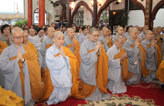TP Hồ Chí Minh: Quan Âm Tu Viện Cúng Dường 11 Trường Hạ
