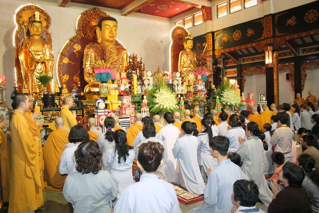 TP Hồ Chí Minh: Quan Âm Tu Viện Cúng Dường 11 Trường Hạ