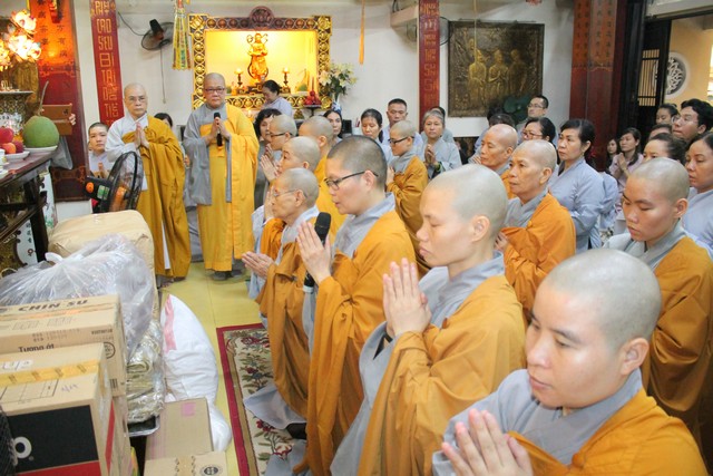 TP Hồ Chí Minh: Quan Âm Tu Viện Cúng Dường 11 Trường Hạ