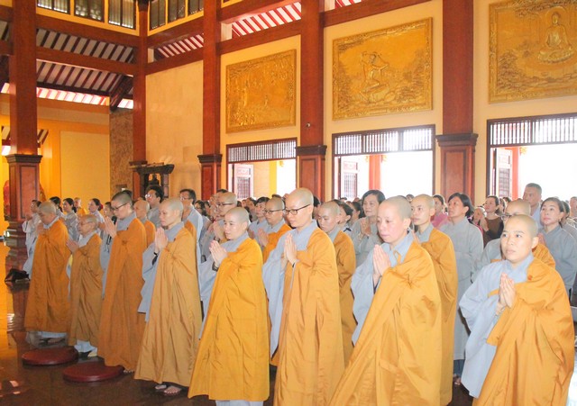 TP Hồ Chí Minh: Quan Âm Tu Viện Cúng Dường 11 Trường Hạ