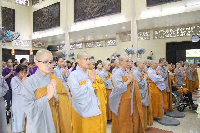 TP Hồ Chí Minh: Quan Âm Tu Viện Cúng Dường 11 Trường Hạ