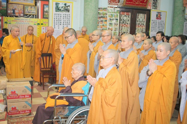 TP Hồ Chí Minh: Quan Âm Tu Viện Cúng Dường 11 Trường Hạ