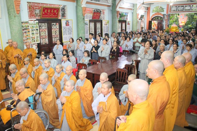 TP Hồ Chí Minh: Quan Âm Tu Viện Cúng Dường 11 Trường Hạ