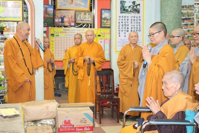 TP Hồ Chí Minh: Quan Âm Tu Viện Cúng Dường 11 Trường Hạ