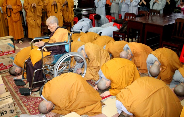TP Hồ Chí Minh: Quan Âm Tu Viện Cúng Dường 11 Trường Hạ