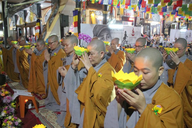 TP Hồ Chí Minh:  Quan Âm Tu Viện Đại lễ kính mừng Vu Lan báo Hiếu - PL 2653