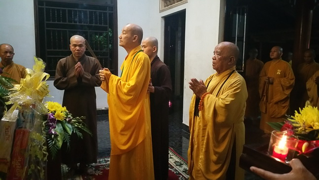 Khánh Hòa: Tổ đình Thiên Bửu tổ chức lễ Vu lan - Bông hồng cài áo