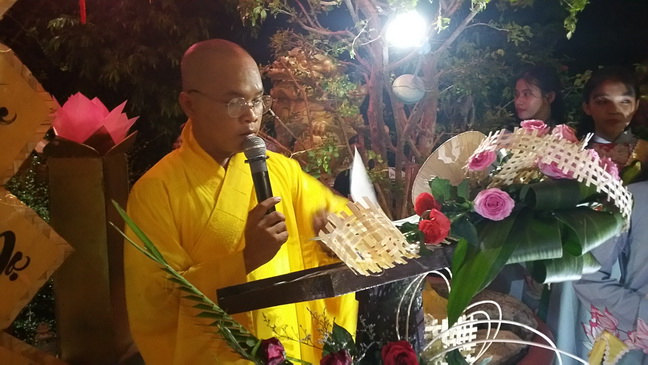 Khánh Hòa: Tổ đình Thiên Bửu tổ chức lễ Vu lan - Bông hồng cài áo
