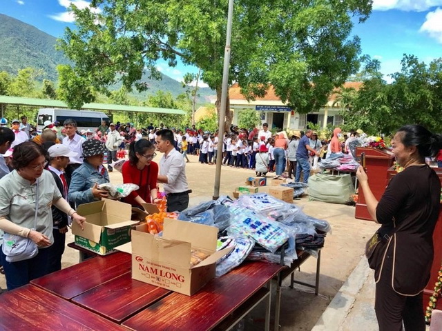 Trung thu yêu thương 2019 cho trẻ em khó khăn