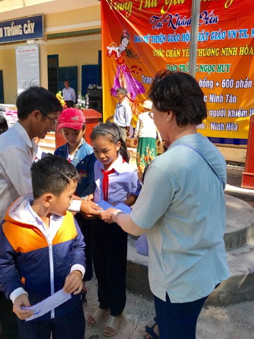 Trung thu yêu thương 2019 cho trẻ em khó khăn