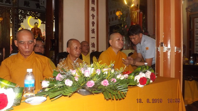 Khánh Hòa: Tổ đình Thiên Bửu tổ chức lễ Vu lan - Bông hồng cài áo