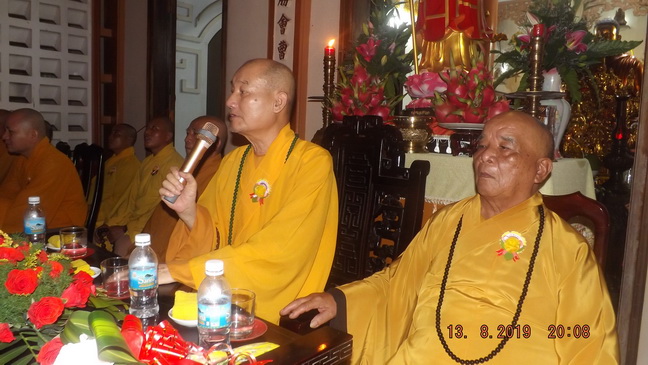 Khánh Hòa: Tổ đình Thiên Bửu tổ chức lễ Vu lan - Bông hồng cài áo