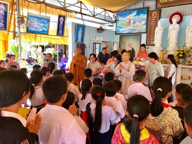 Trung thu yêu thương 2019 cho trẻ em khó khăn