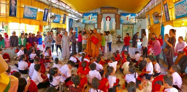 Trung thu yêu thương 2019 cho trẻ em khó khăn