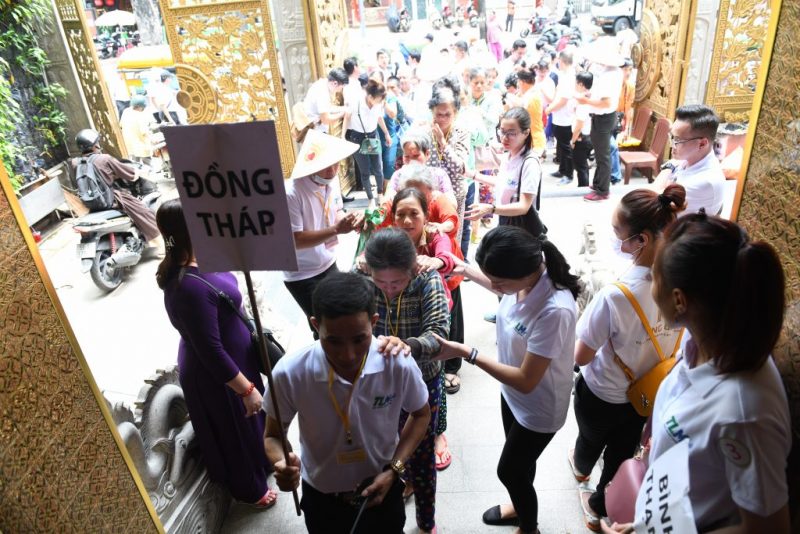Tổng kết chương trình Trao tặng yêu thương cho 800 người khiếm thị (C231)