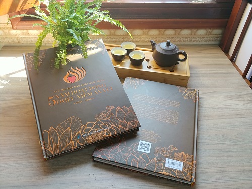 Tổng Kết Chương Trình  Ấn Tống Sách Theo Dấu Chân Phật Tại Ấn Độ Và Nepal &amp; Kỷ Yếu 05 Năm Quỹ Đạo Phật Ngày Nay (C182 &amp; C199)