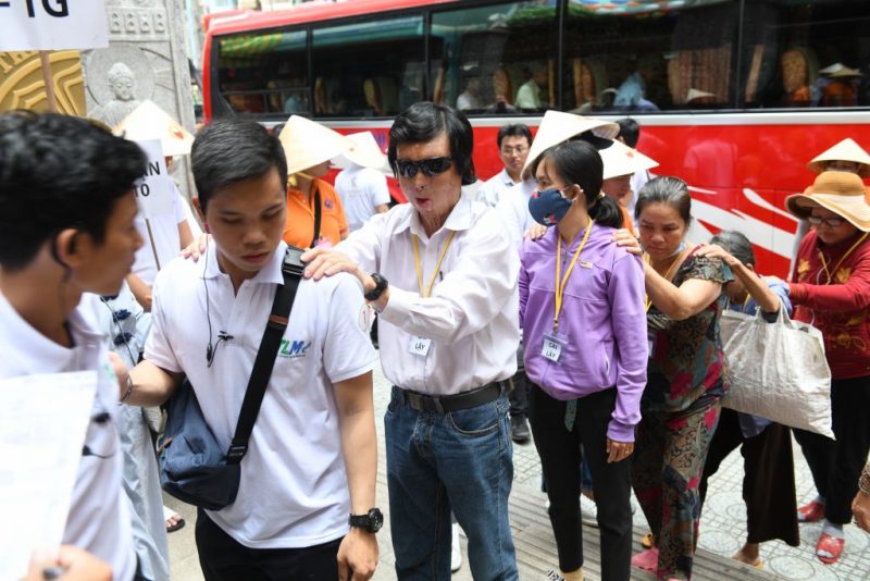 Tổng kết chương trình Trao tặng yêu thương cho 800 người khiếm thị (C231)