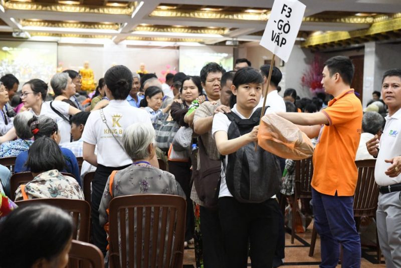 Tổng kết chương trình Trao tặng yêu thương cho 800 người khiếm thị (C231)