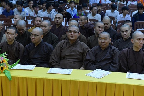 Quỹ Đạo Phật Ngày Nay trao tặng học bổng Tăng Ni và sinh viên 2019