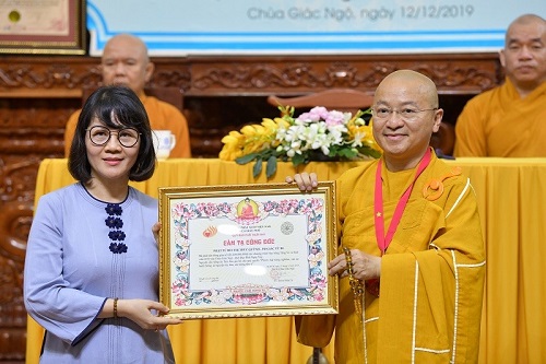 Quỹ Đạo Phật Ngày Nay trao tặng học bổng Tăng Ni và sinh viên 2019