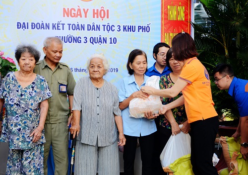 Sáng Thứ Bảy Ý Nghĩa Với Đi Bộ Đồng Hành “Vì Người Nghèo”