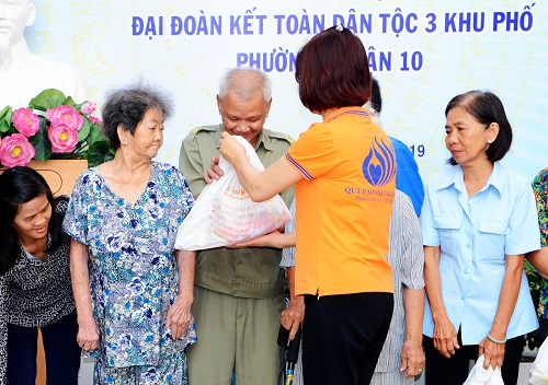 Sáng Thứ Bảy Ý Nghĩa Với Đi Bộ Đồng Hành “Vì Người Nghèo”