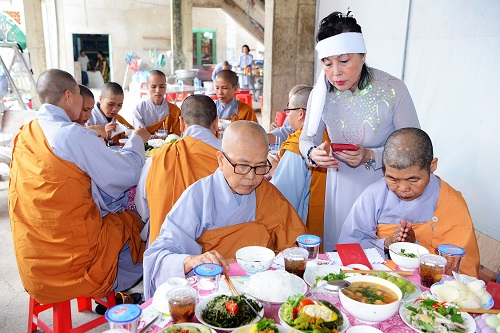 Quỹ Đạo Phật Ngày Nay Cúng Dường Chùa Hoa Quang (Biên Hòa, Đồng Nai)