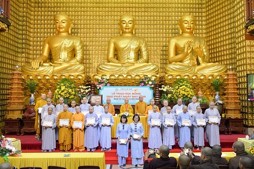 Tổng Kết Chương Trình Học Bổng Đạo Phật Ngày Nay Dành Cho Tăng Ni (C229)