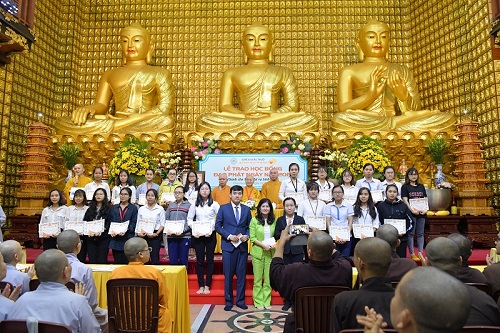 Tổng Kết Chương Trình  Trao Tặng Học Bổng Đạo Phật Ngày Nay 2019 (Dành cho sinh viên các trường đại học, cao đẳng tại TP.HCM) (C228)