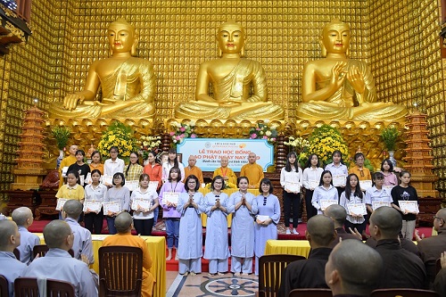 Tổng Kết Chương Trình  Trao Tặng Học Bổng Đạo Phật Ngày Nay 2019 (Dành cho sinh viên các trường đại học, cao đẳng tại TP.HCM) (C228)