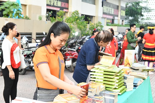 Sáng Thứ Bảy Ý Nghĩa Với Đi Bộ Đồng Hành “Vì Người Nghèo”